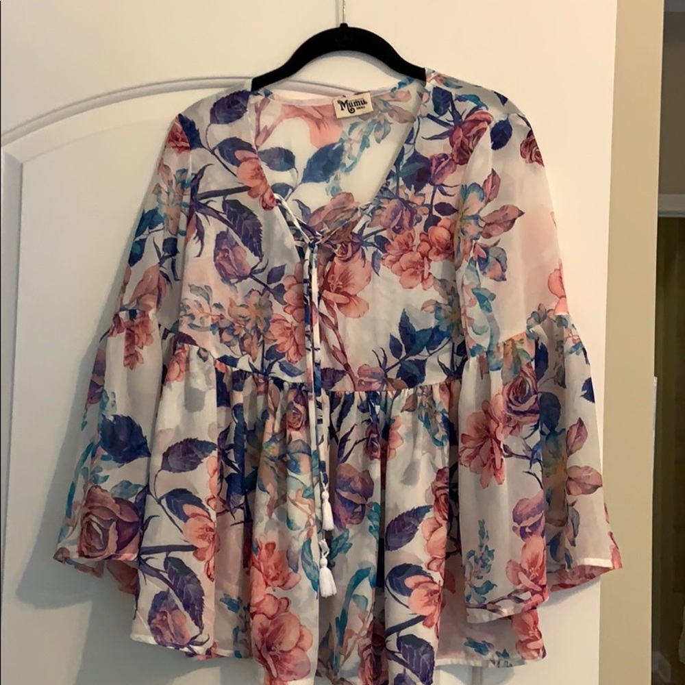 Show me your mumu S bell sleeve with lace up - Picture 2 of 6